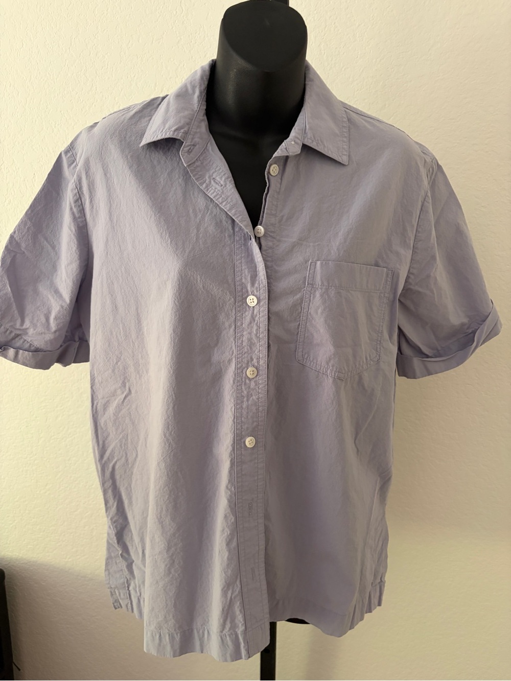 Madewell Women’s Blue Chambray Short Sleeve Button-Down Shirt, size S
